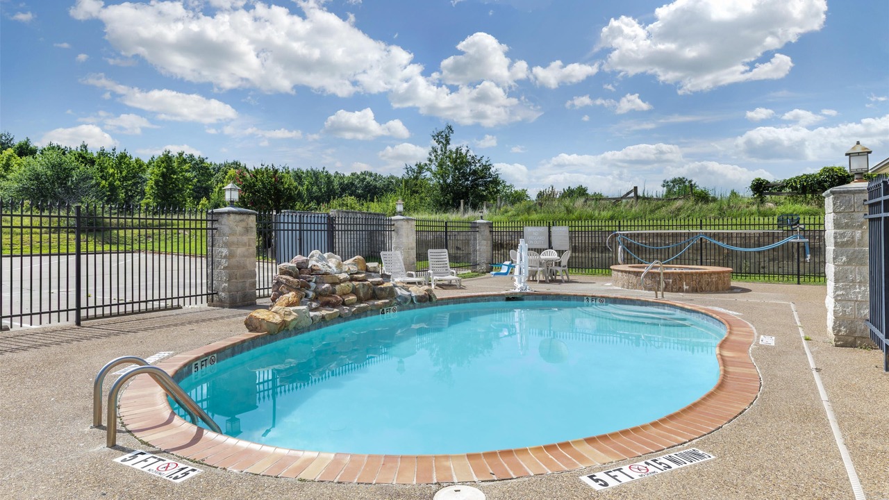 Photo of Outdoor in Mineola