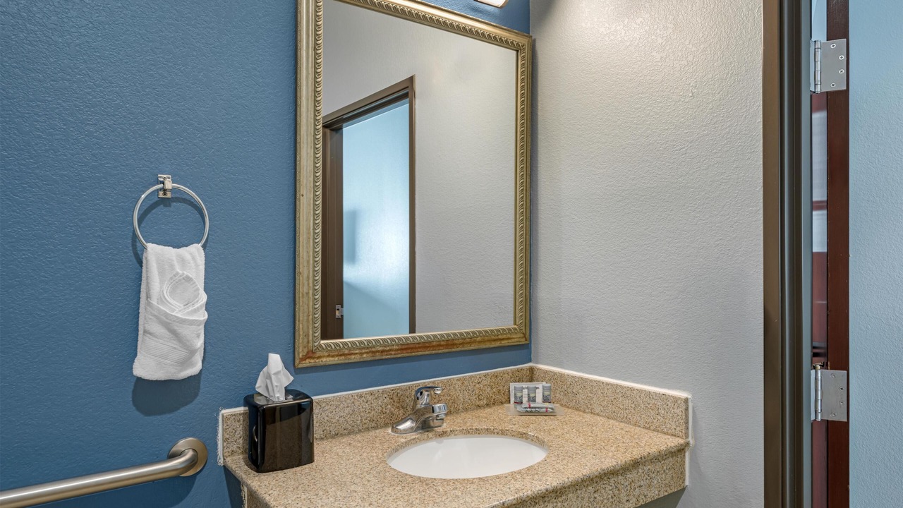 Photo of Bathroom in Levelland