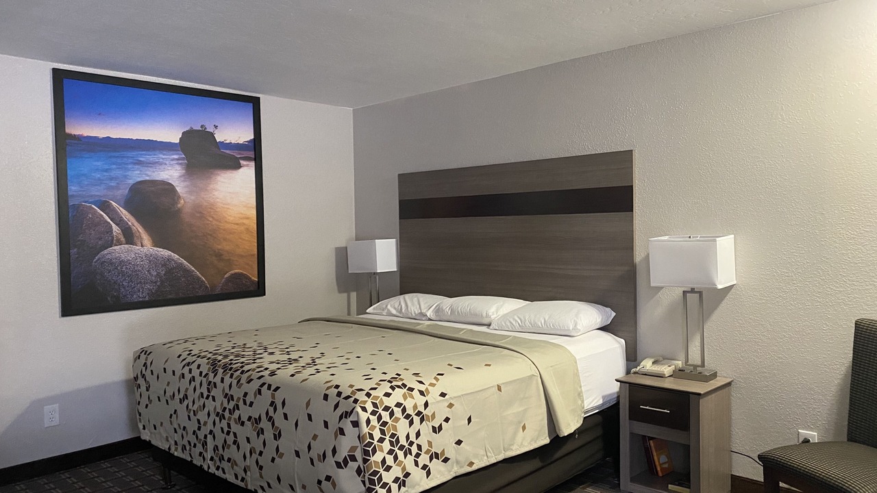 Photo of Bedroom in Tahoe Valley