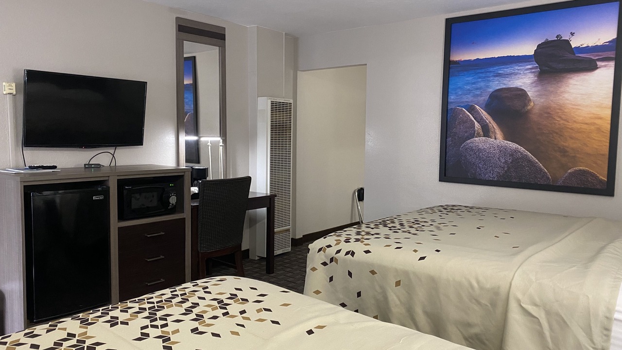 Photo of Bedroom in Tahoe Valley