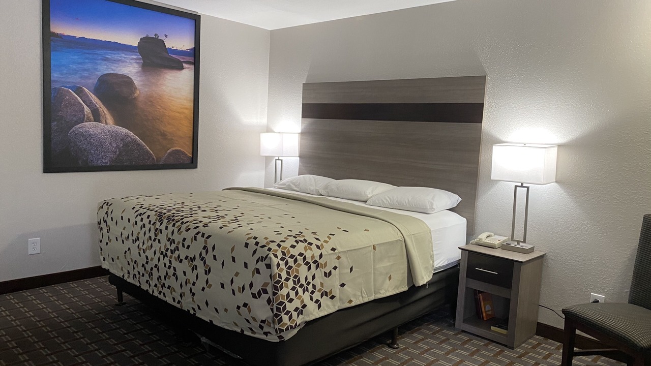 Photo of Bedroom in Tahoe Valley