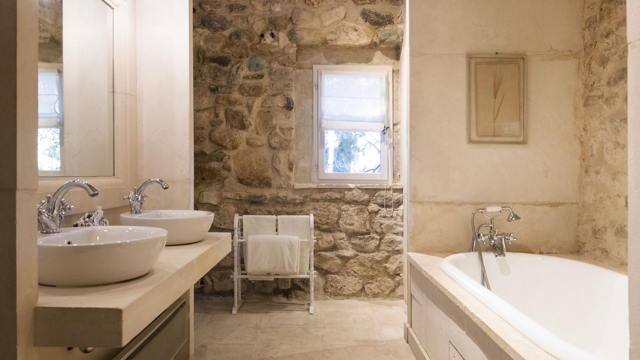 Photo of Bathroom in Menerbes