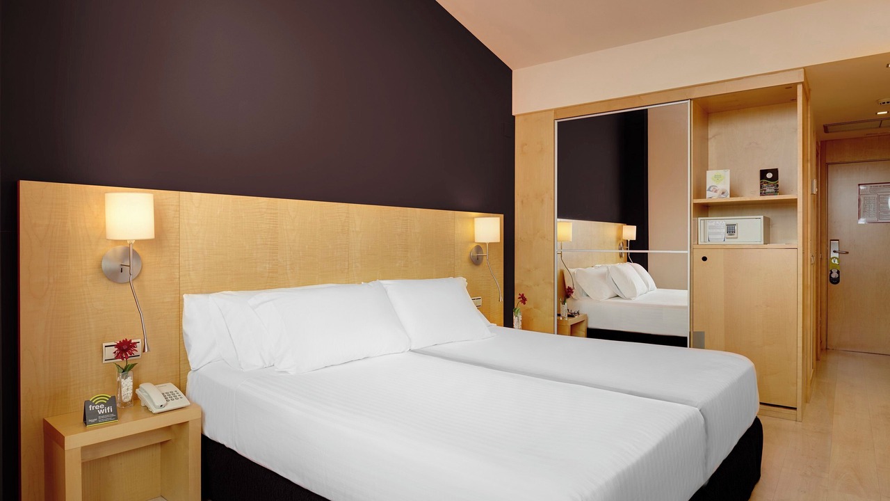 Photo of Bedroom in Logrono Historic Centre