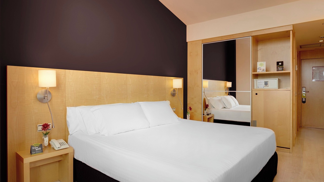 Photo of Bedroom in Logrono Historic Centre