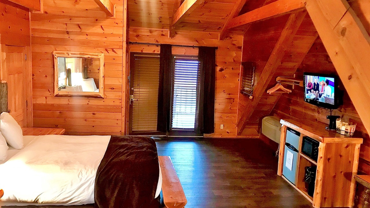 Photo of Bedroom in Warm Springs