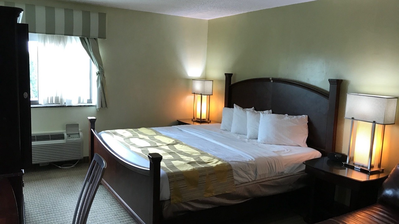 Photo of Bedroom in Southfield