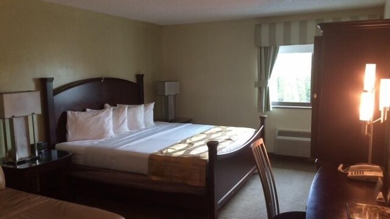 Photo of Bedroom in Southfield