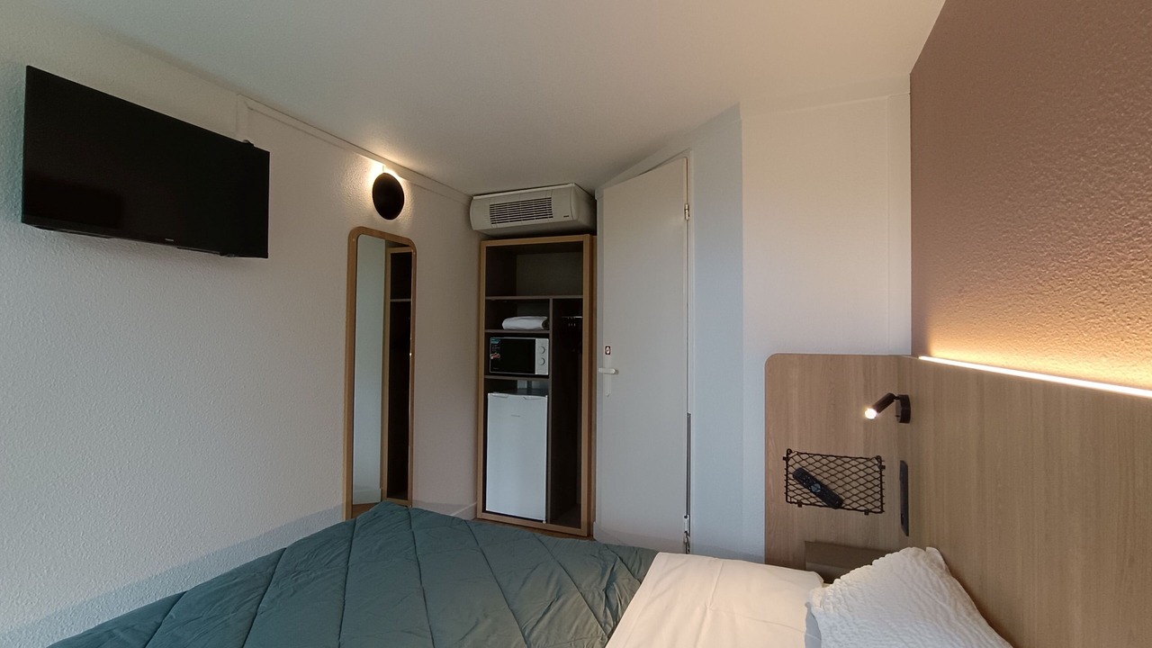 Photo of Bedroom in Lormont