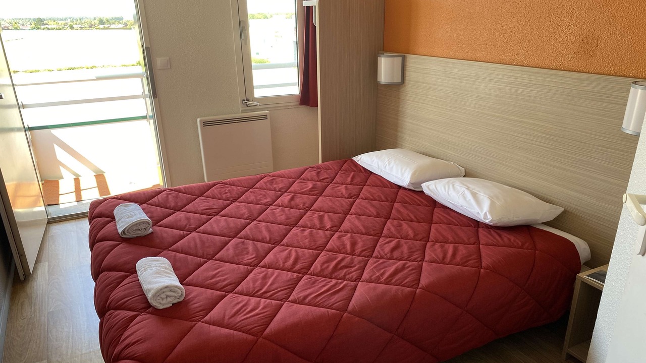 Photo of Bedroom in Proville