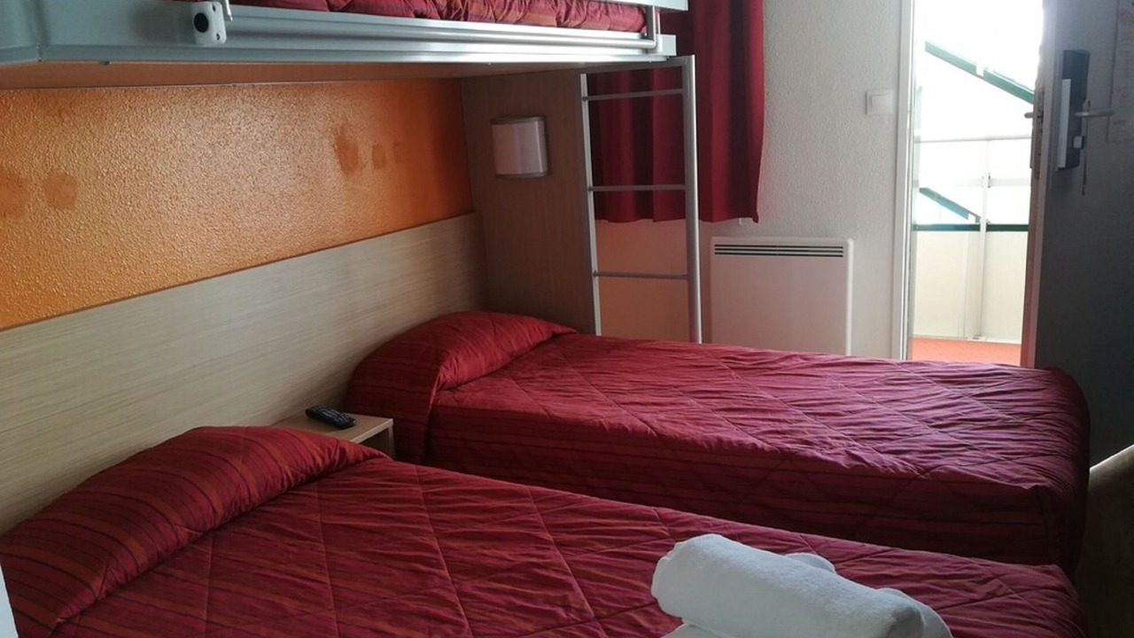 Photo of Bedroom in Proville