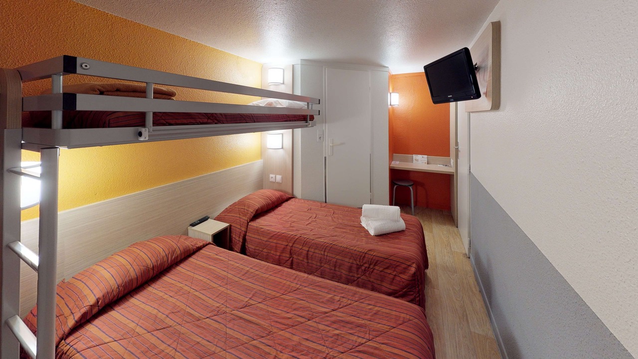 Photo of Bedroom in Proville