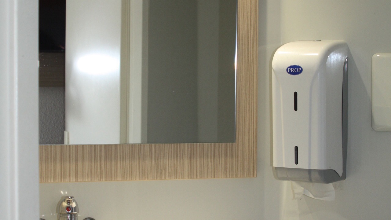 Photo of Bathroom in Sept Deniers - Ginestous