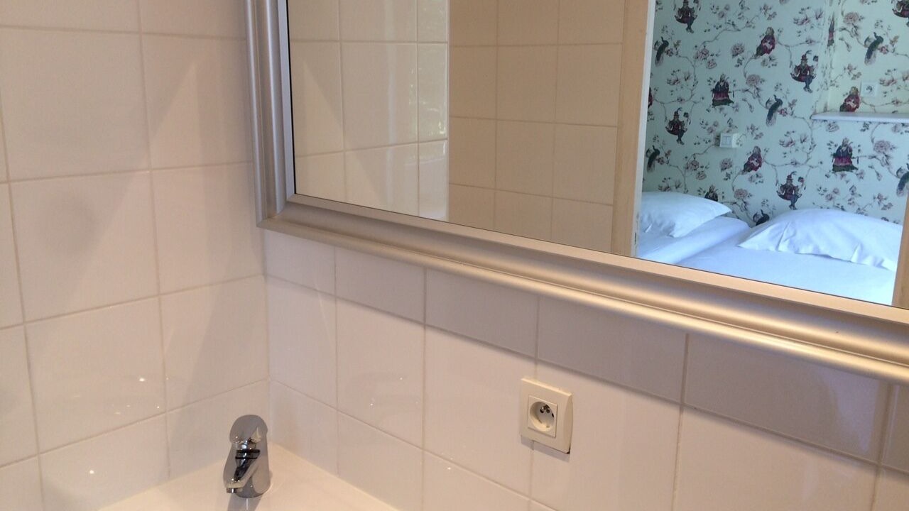 Photo of Bathroom in Calais City Center