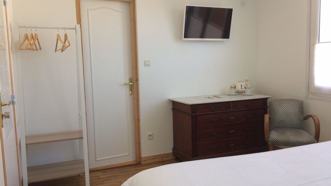Photo of Bedroom in Calais City Center