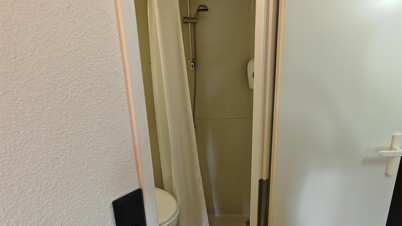 Photo of Bathroom in Cuincy