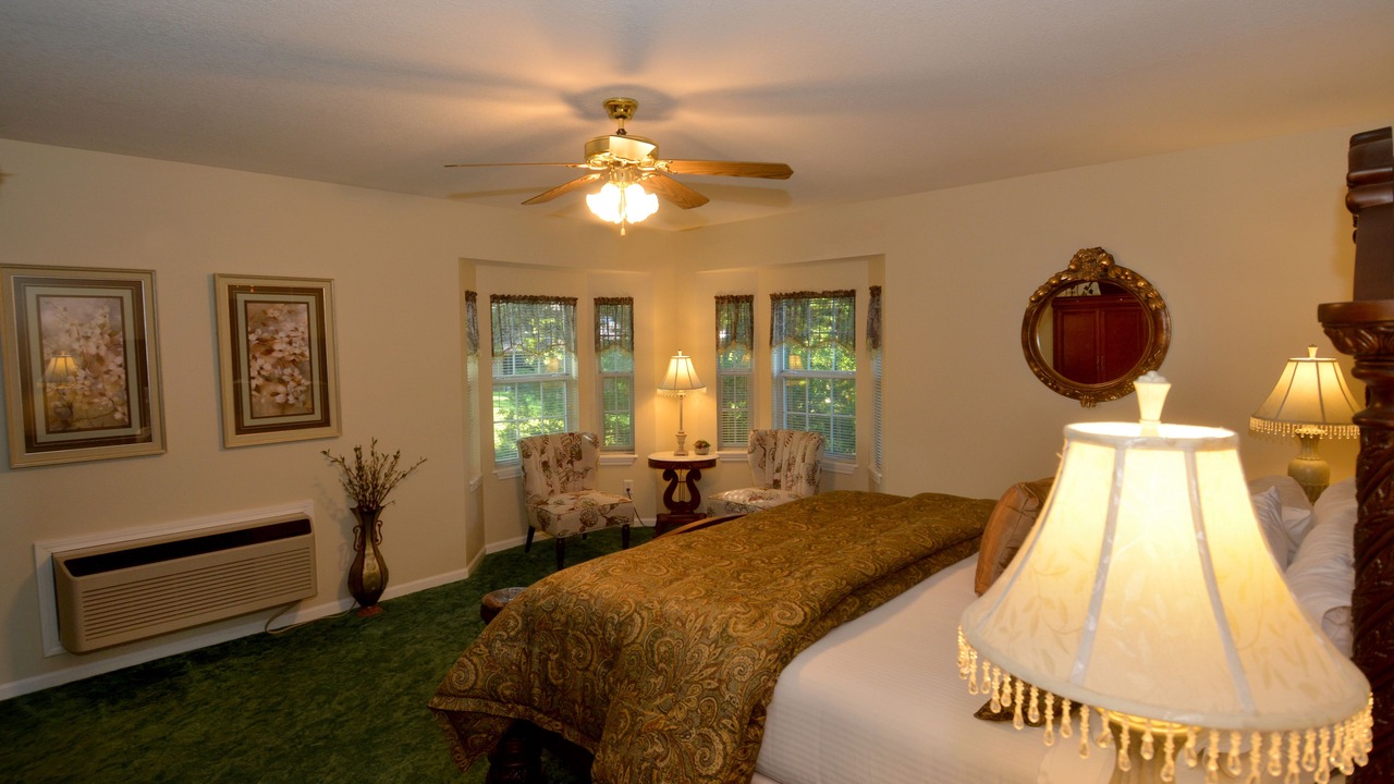 Photo of Bedroom in Branson