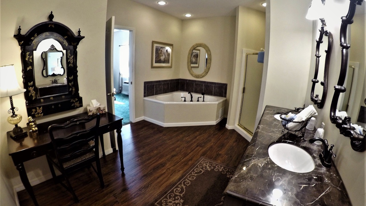 Photo of Bathroom in Branson