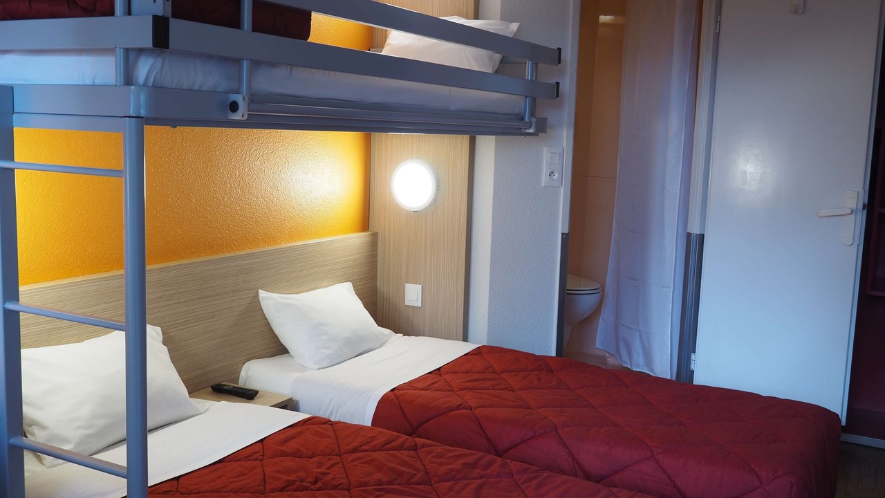 Photo of Bedroom in Saint-Lambert-des-Levees