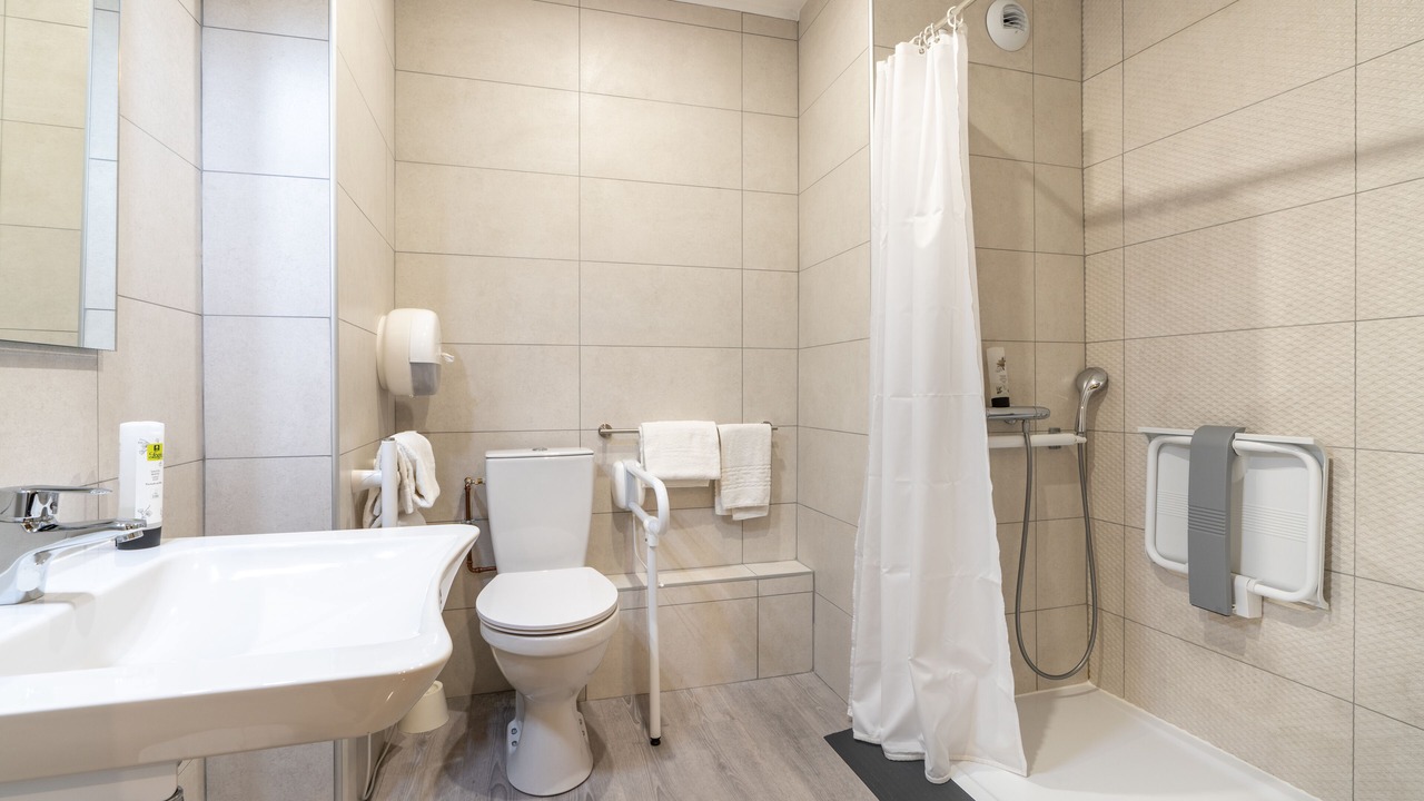 Photo of Bathroom in Sainte-Mere-Eglise