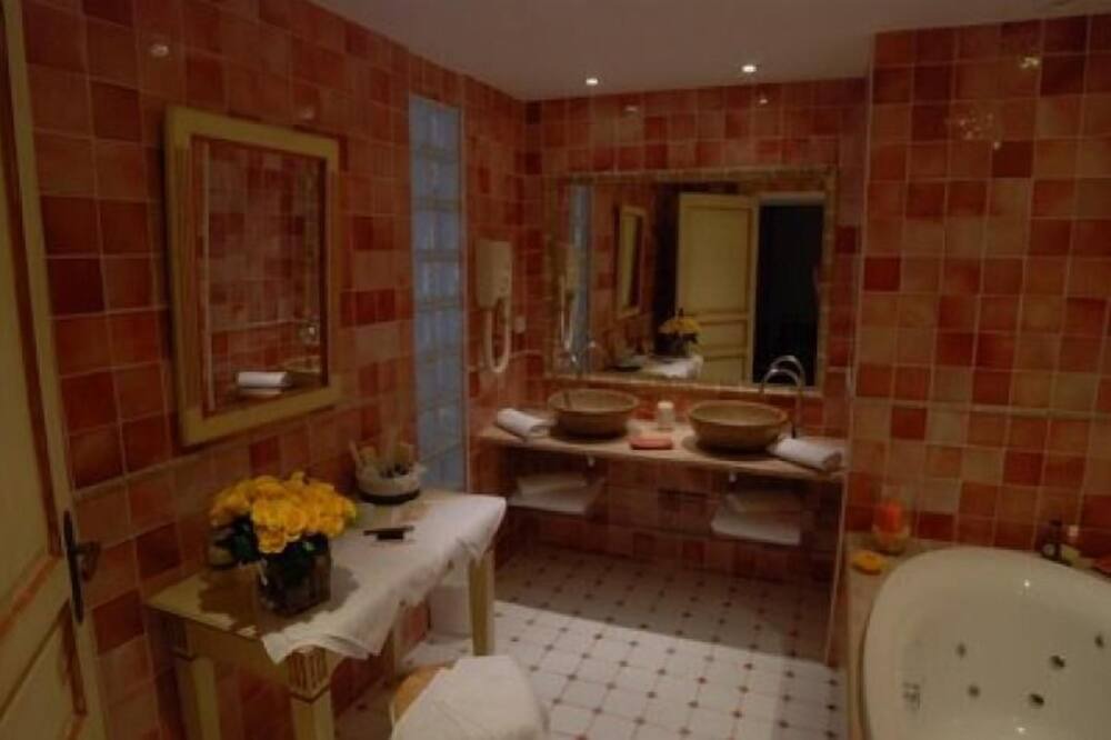 Photo of Bathroom in Valbonne
