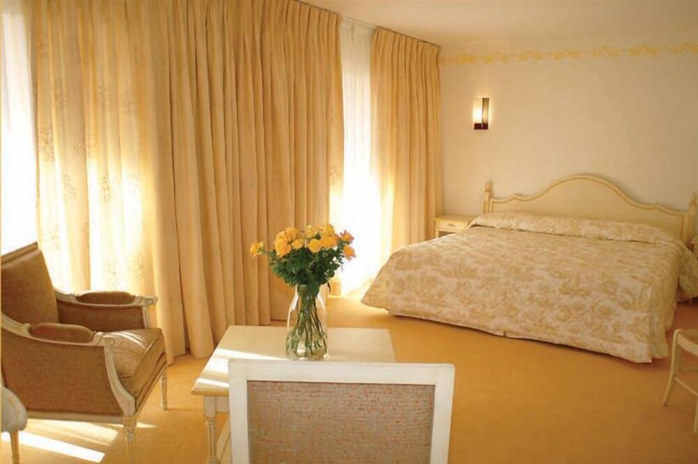Photo of Bedroom in Valbonne