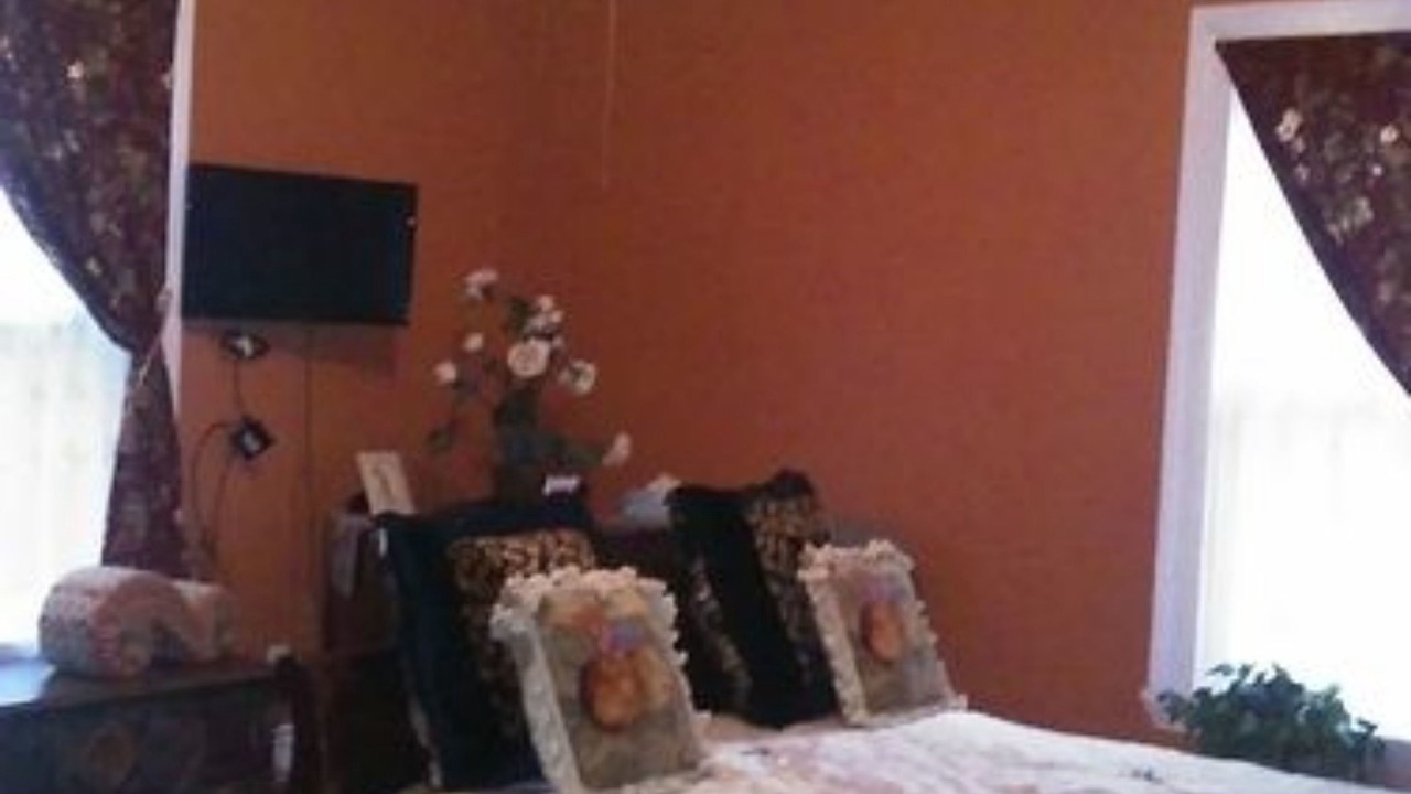 Photo of Bedroom in Roselawn Finance