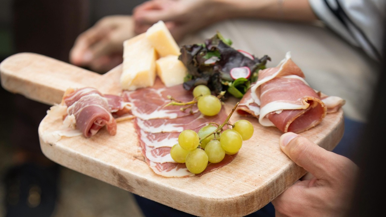 Photo of Others in Epone