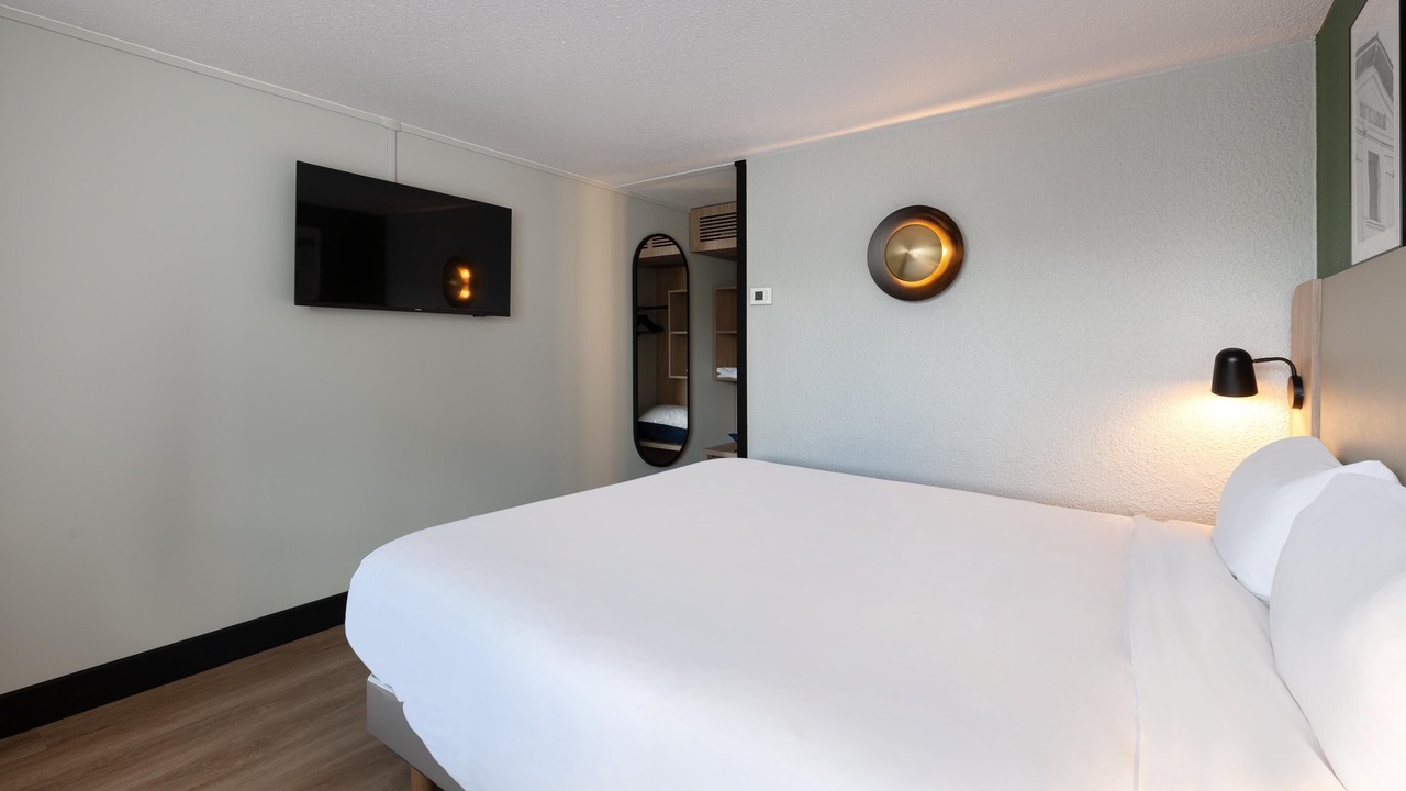 Photo of Others in Epone