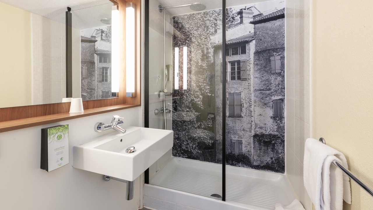 Photo of Others in Epone