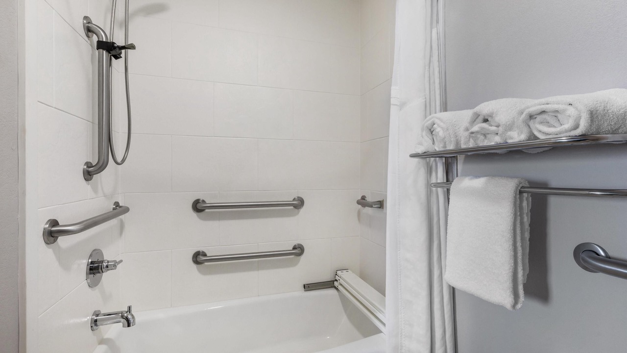 Photo of Bathroom in Mexia