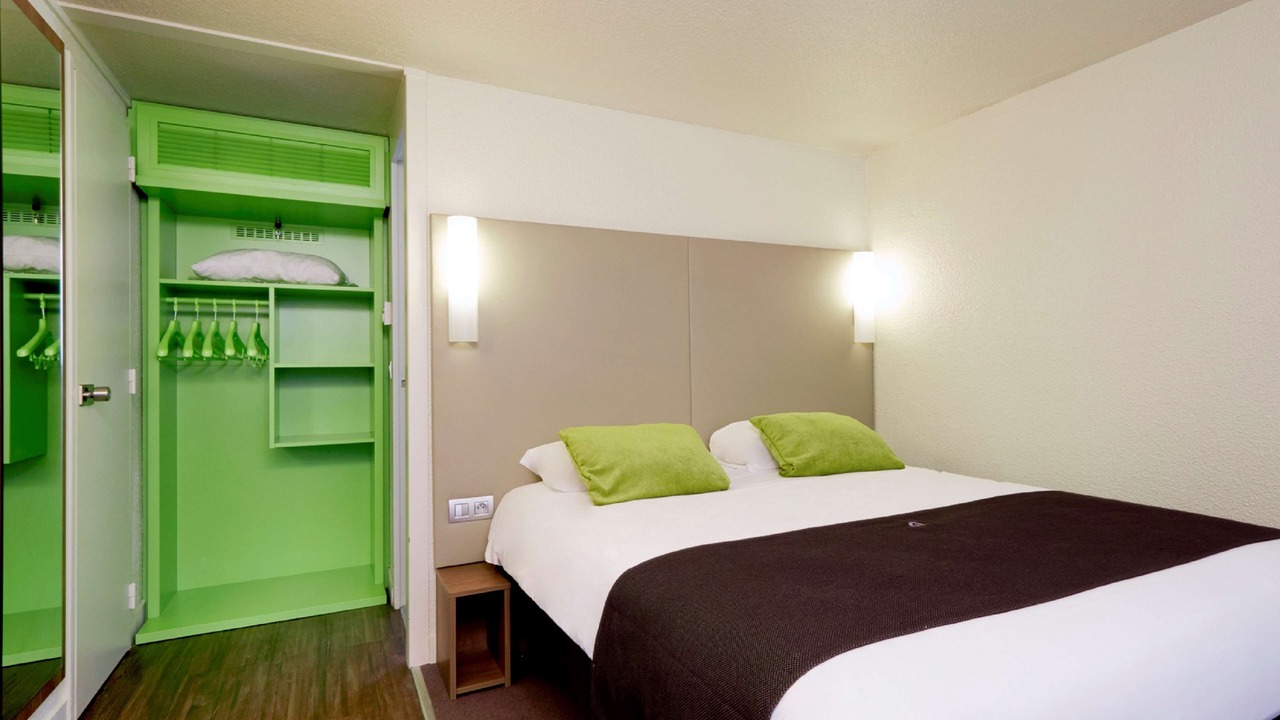 Photo of Bedroom in Buc