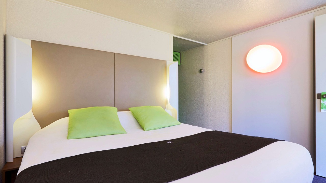 Photo of Bedroom in Buc