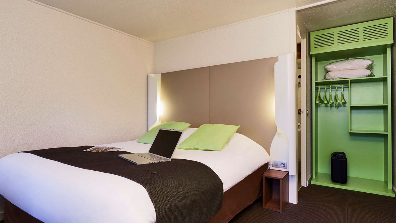 Photo of Bedroom in Buc