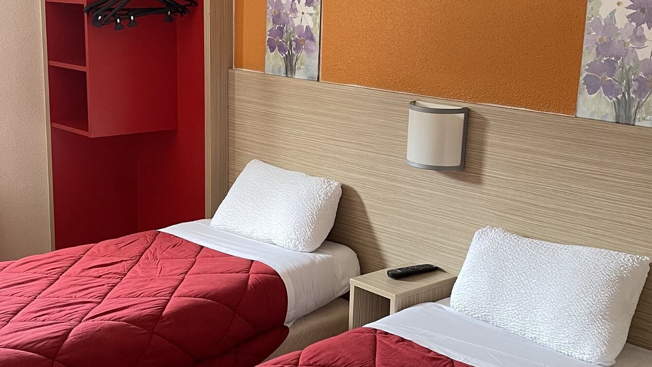 Photo of Bedroom in La Chapelle-Saint-Mesmin