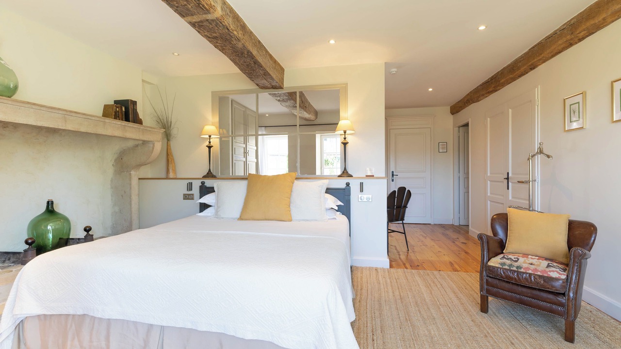 Photo of Bedroom in Aloxe-Corton