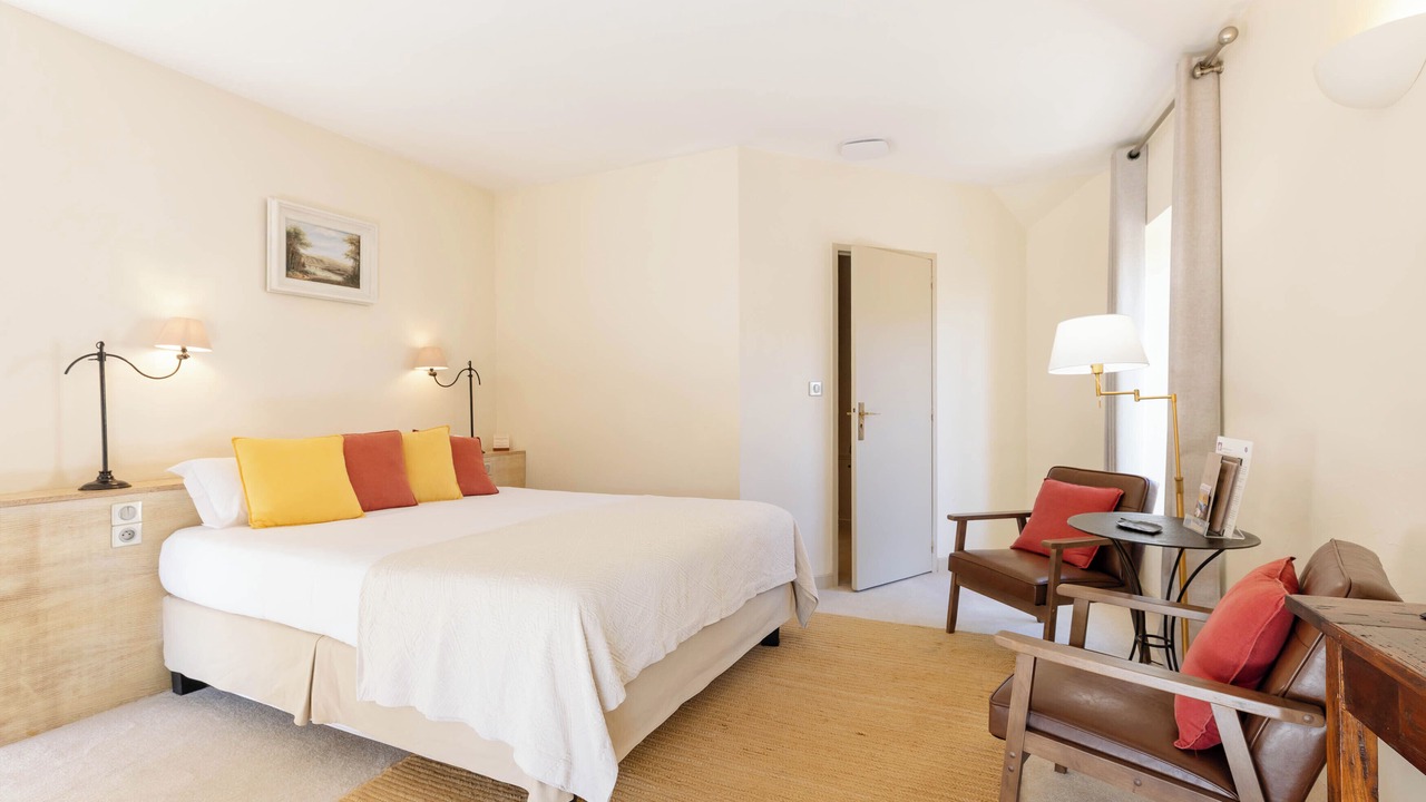 Photo of Bedroom in Aloxe-Corton