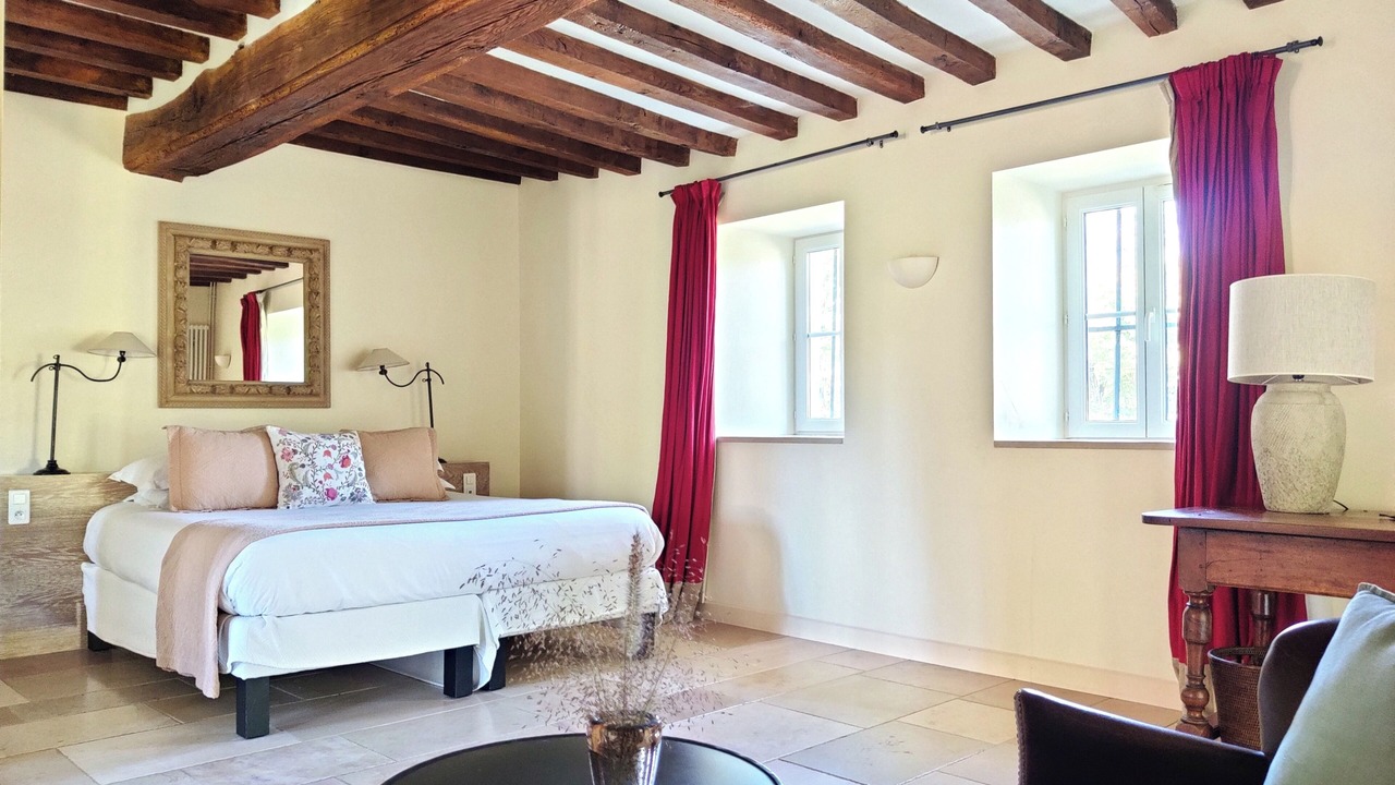 Photo of Bedroom in Aloxe-Corton