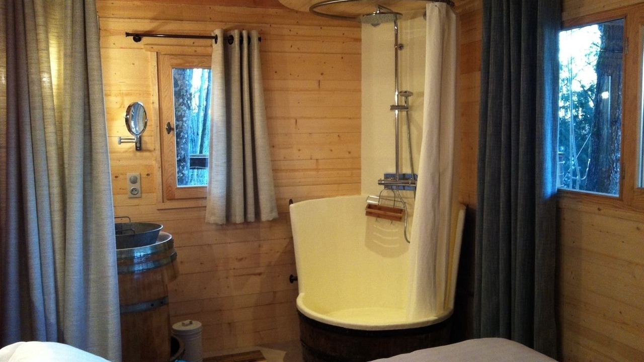 Photo of Bathroom in Saint-Jean-de-Blaignac