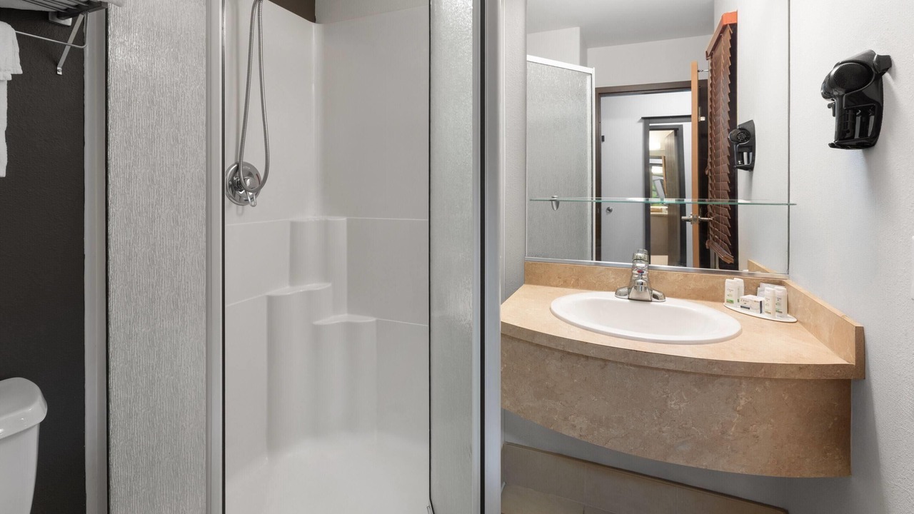 Photo of Bathroom in Ste. Foy