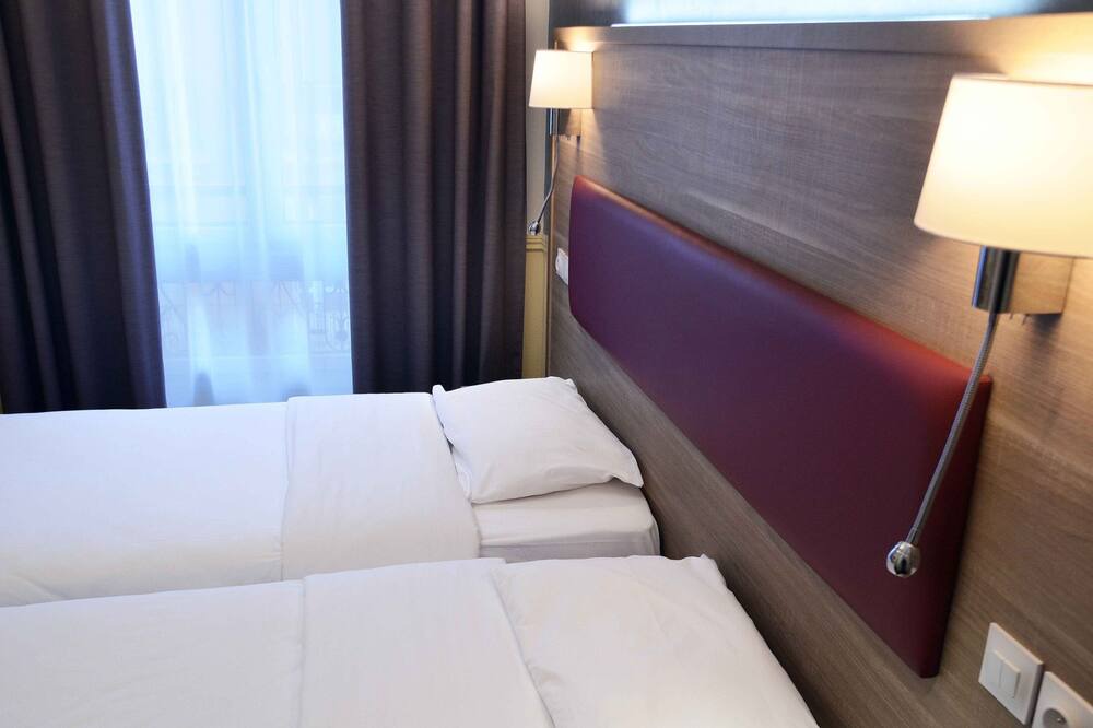 Photo of Bedroom in 16th Arrondissement