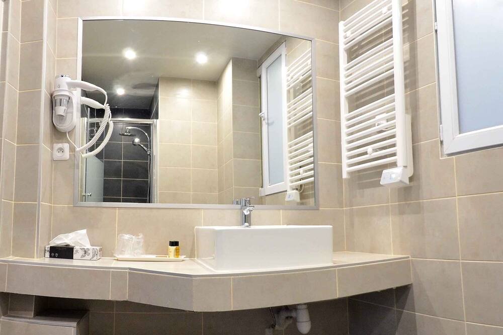 Photo of Bathroom in 16th Arrondissement