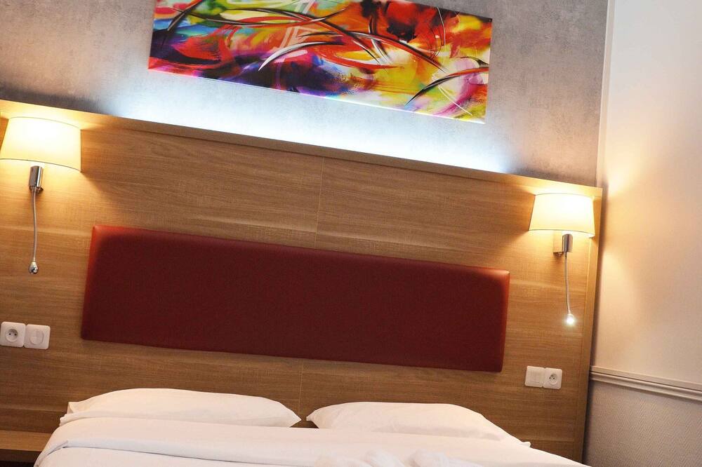 Photo of Bedroom in 16th Arrondissement