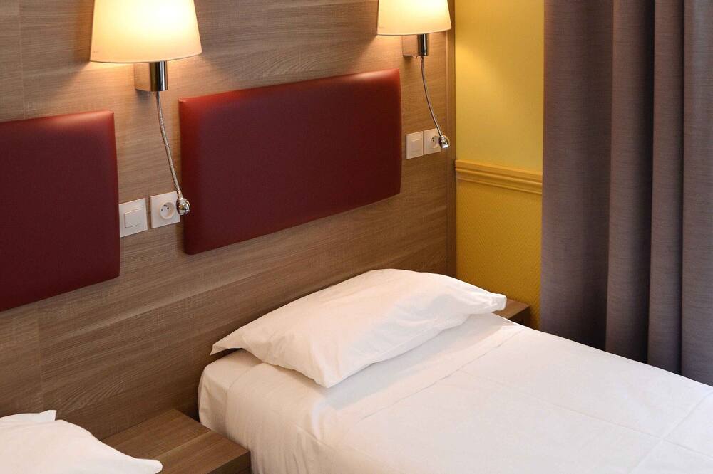 Photo of Bedroom in 16th Arrondissement