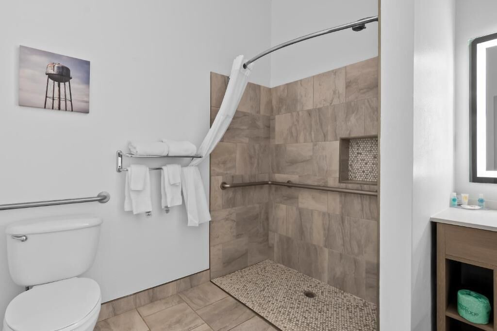 Photo of Bathroom in Elk City