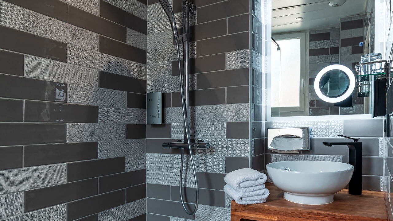 Photo of Bathroom in Quartier de la Chapelle