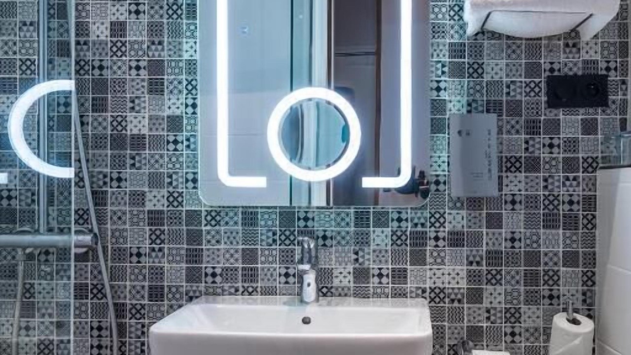 Photo of Bathroom in Quartier de la Chapelle