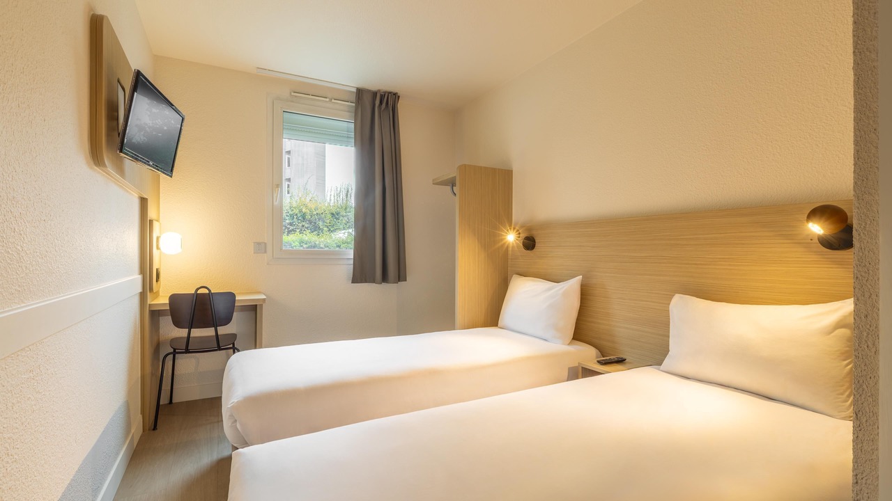 Photo of Bedroom in Saint-Thibault-des-Vignes