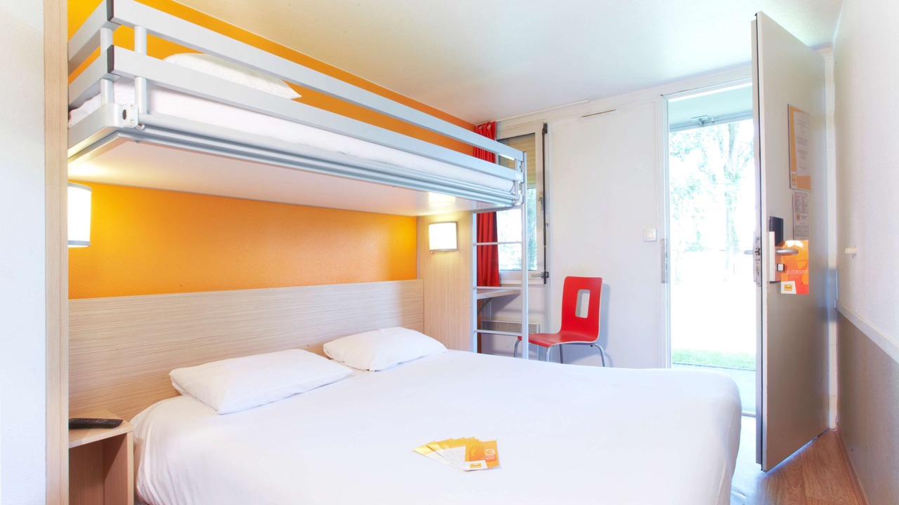 Photo of Bedroom in Charleville-Mezieres