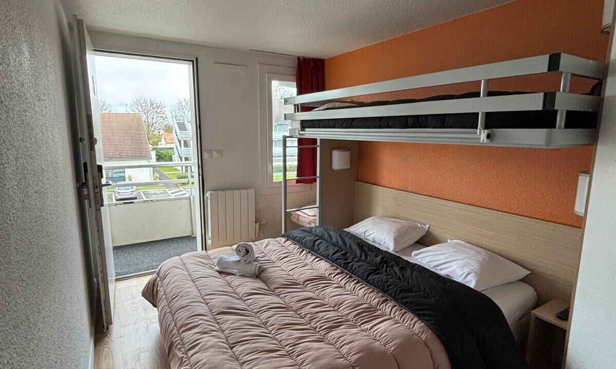 Photo of Bedroom in Fontenay-Tresigny