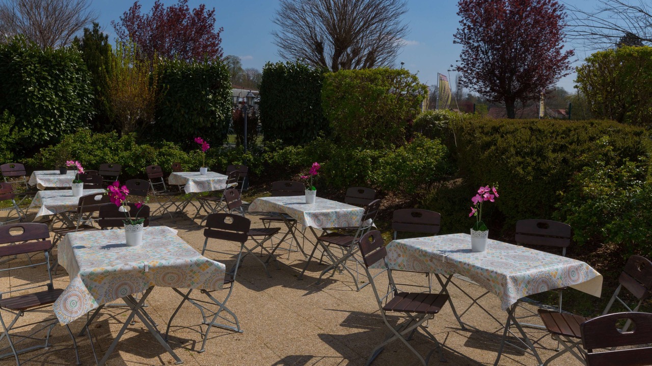 Photo of Others in Chaumontel